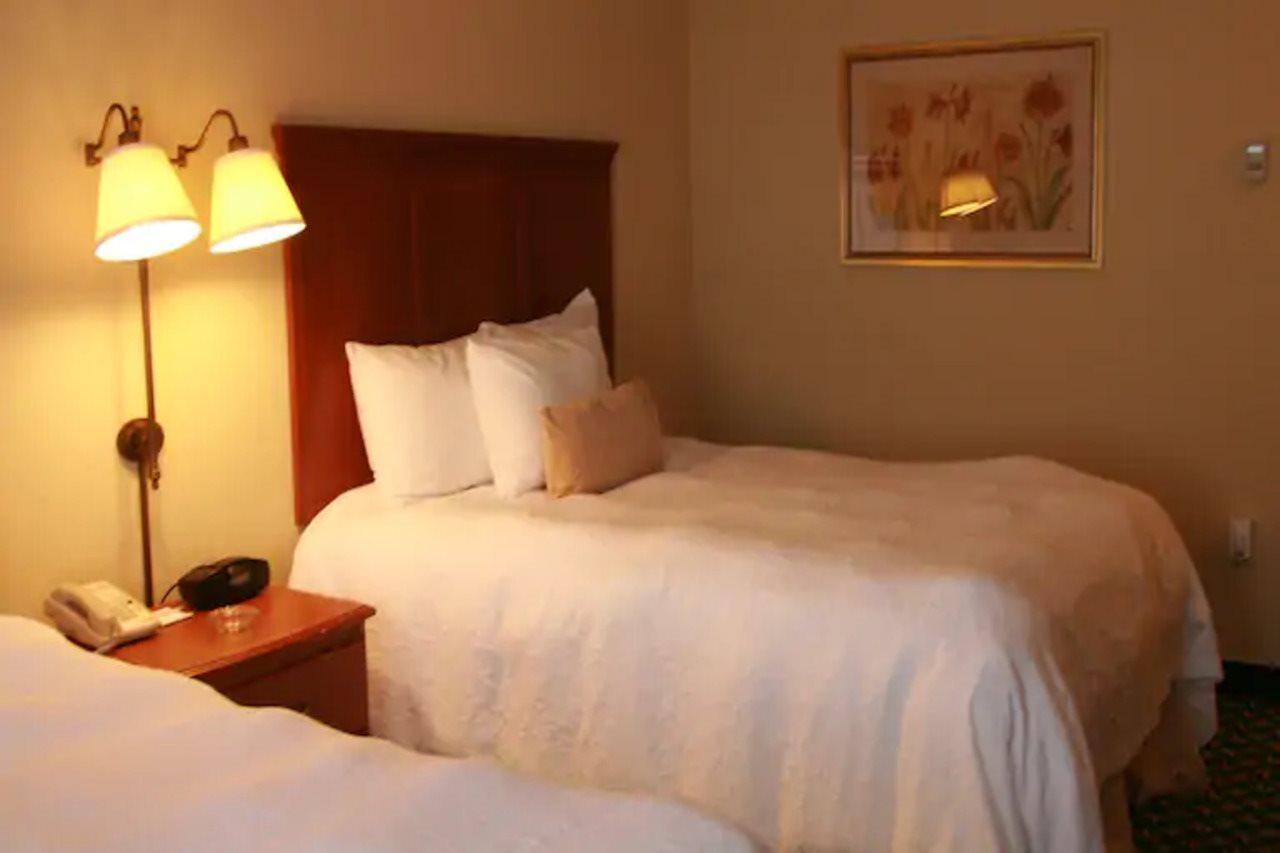 Newly Renovated Hampton Inn Omaha West Lakeside Eksteriør billede