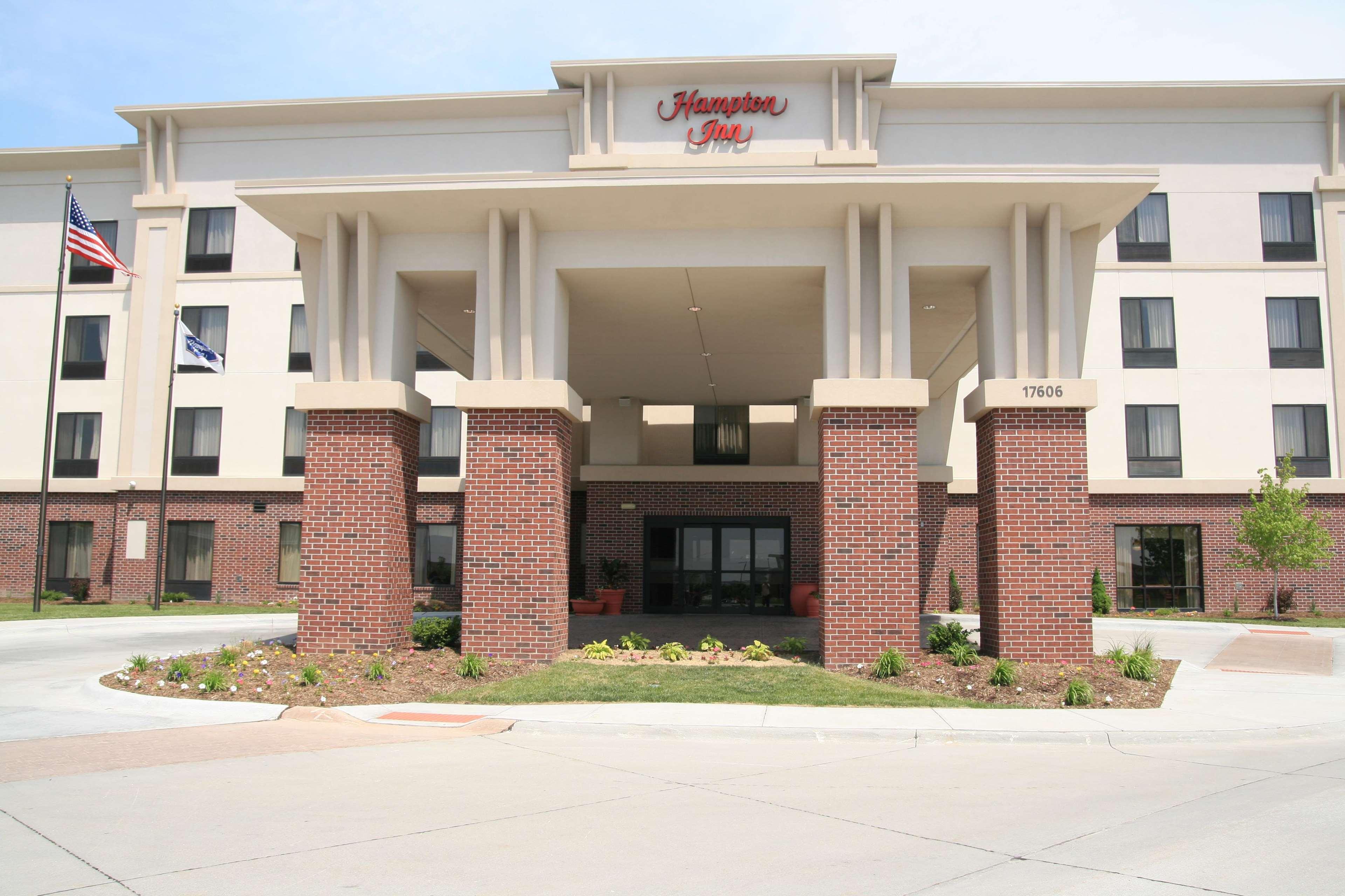 Newly Renovated Hampton Inn Omaha West Lakeside Eksteriør billede