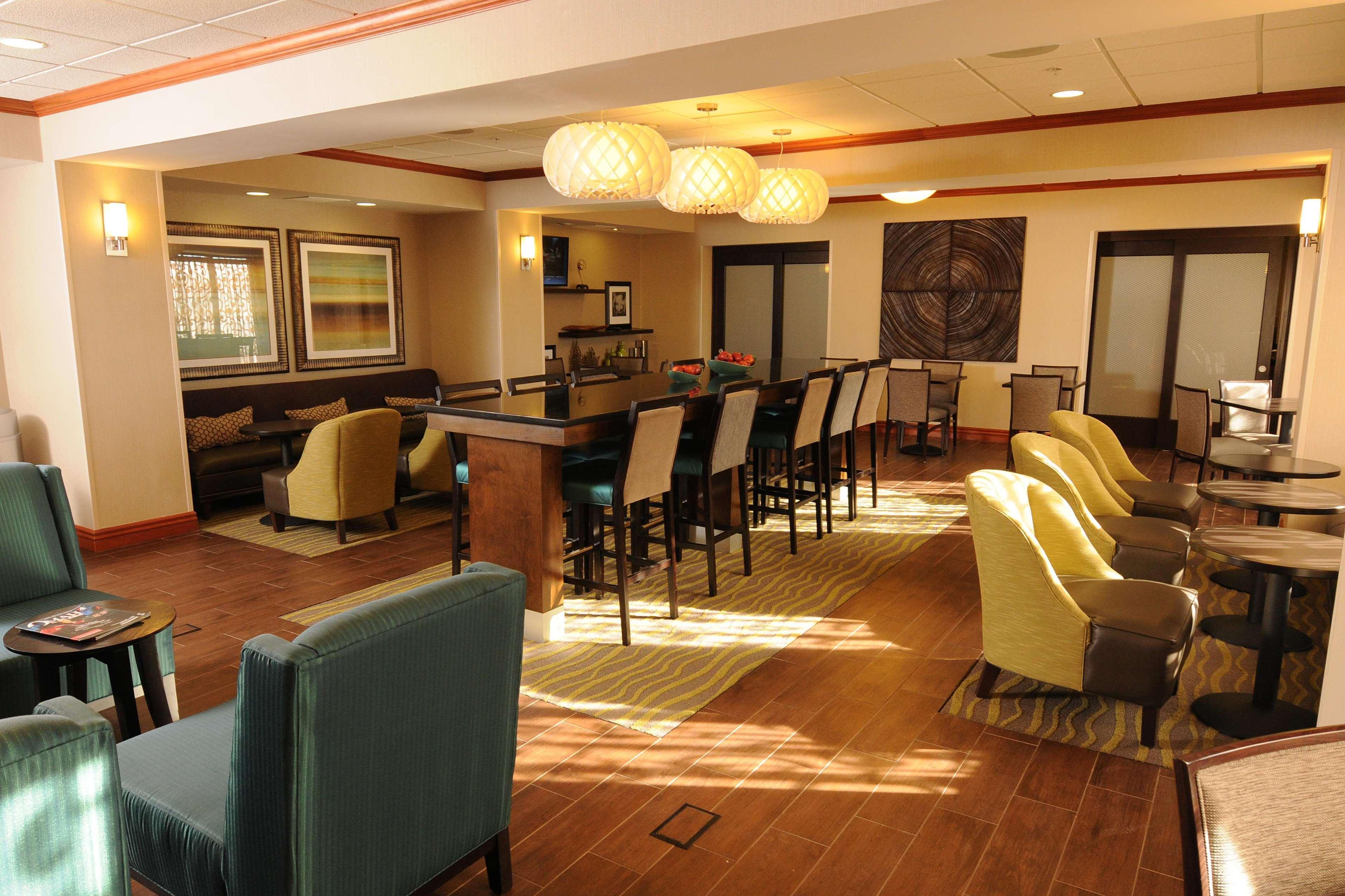 Newly Renovated Hampton Inn Omaha West Lakeside Eksteriør billede