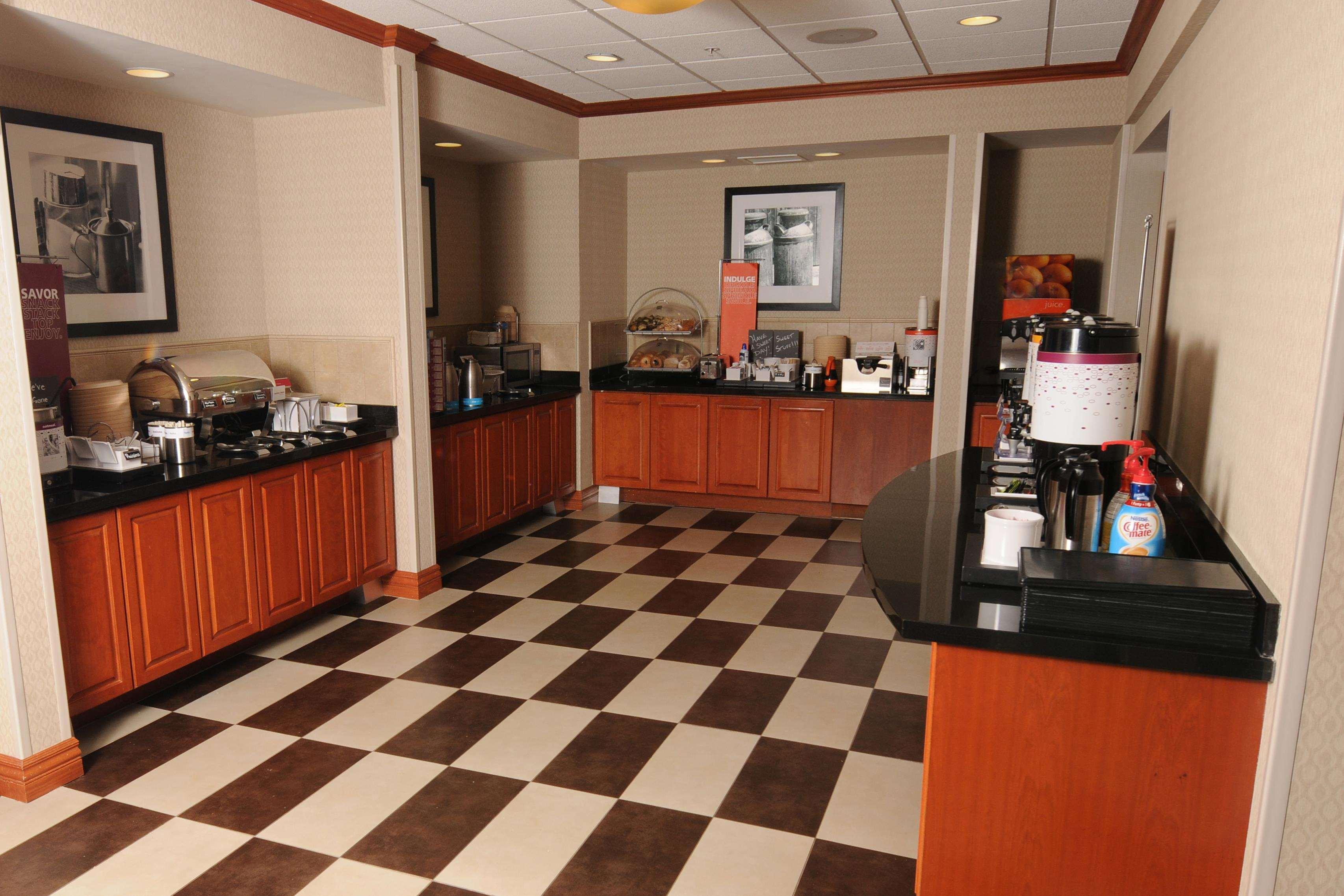 Newly Renovated Hampton Inn Omaha West Lakeside Eksteriør billede