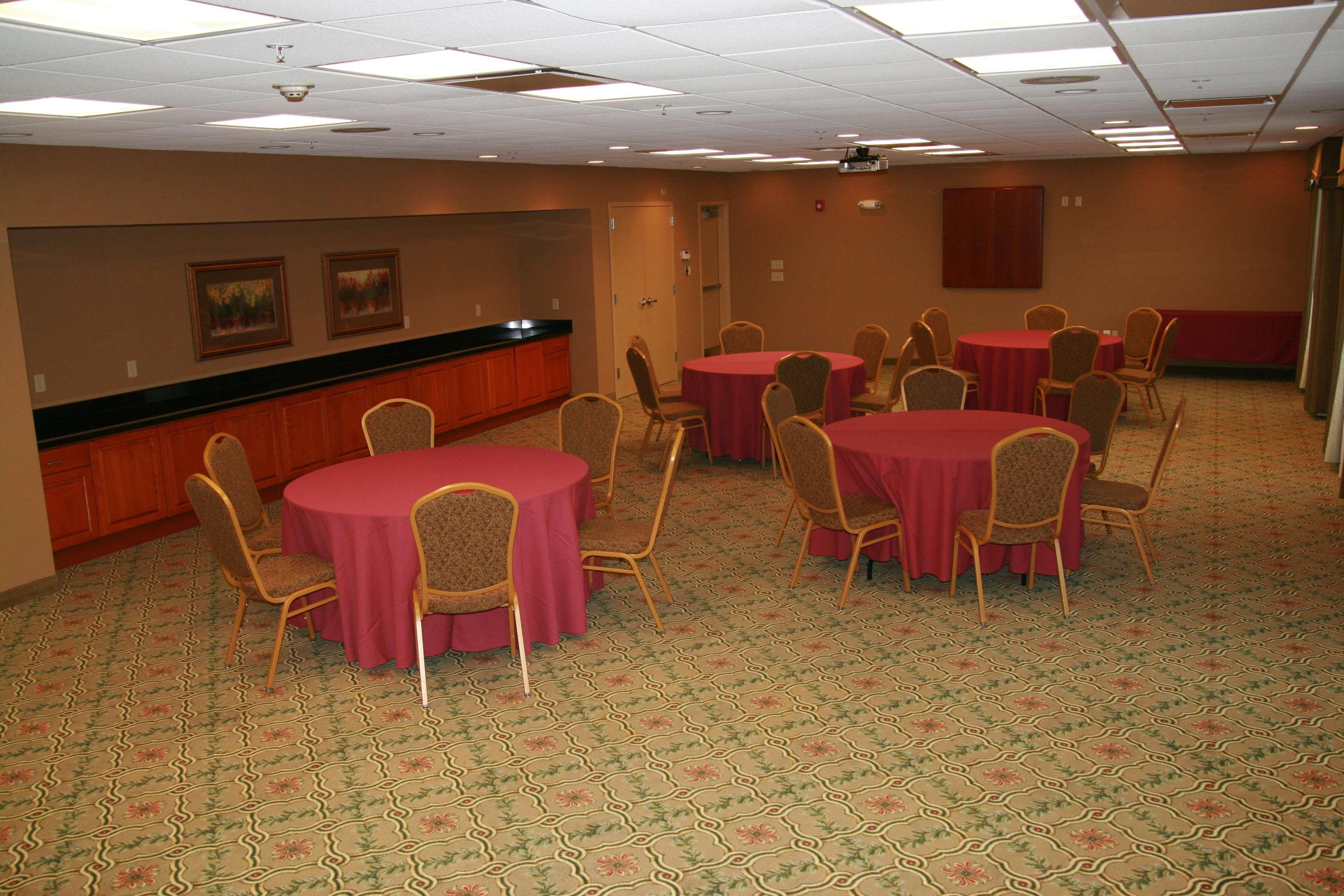 Newly Renovated Hampton Inn Omaha West Lakeside Eksteriør billede