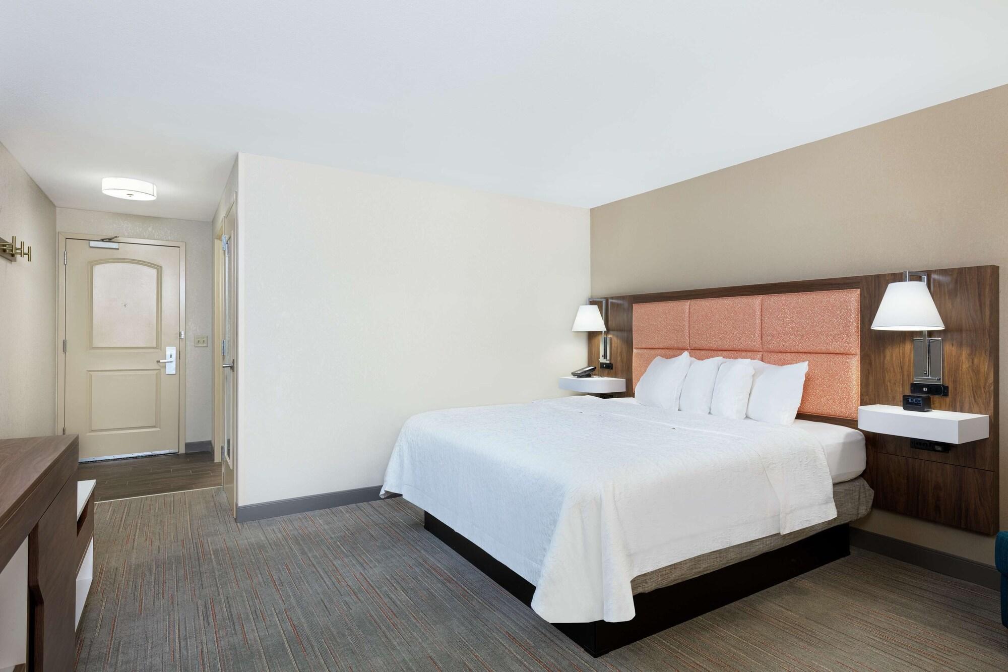 Newly Renovated Hampton Inn Omaha West Lakeside Eksteriør billede