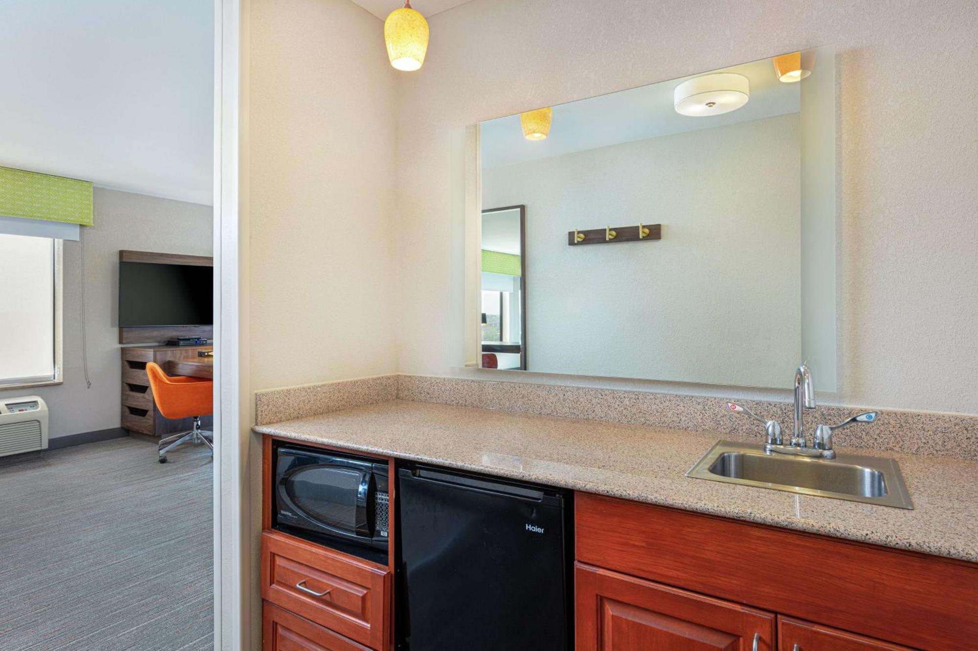 Newly Renovated Hampton Inn Omaha West Lakeside Eksteriør billede