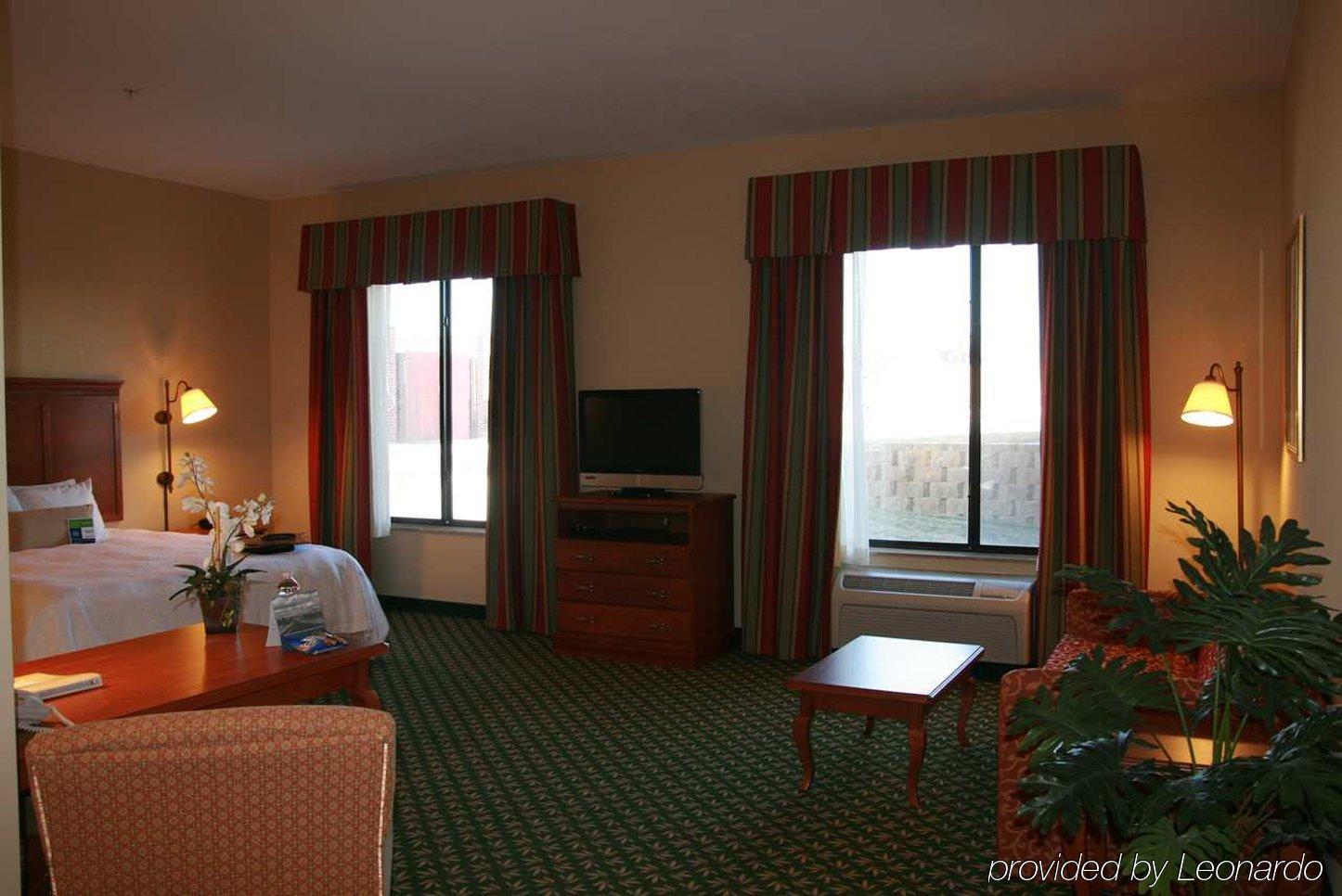 Newly Renovated Hampton Inn Omaha West Lakeside Værelse billede