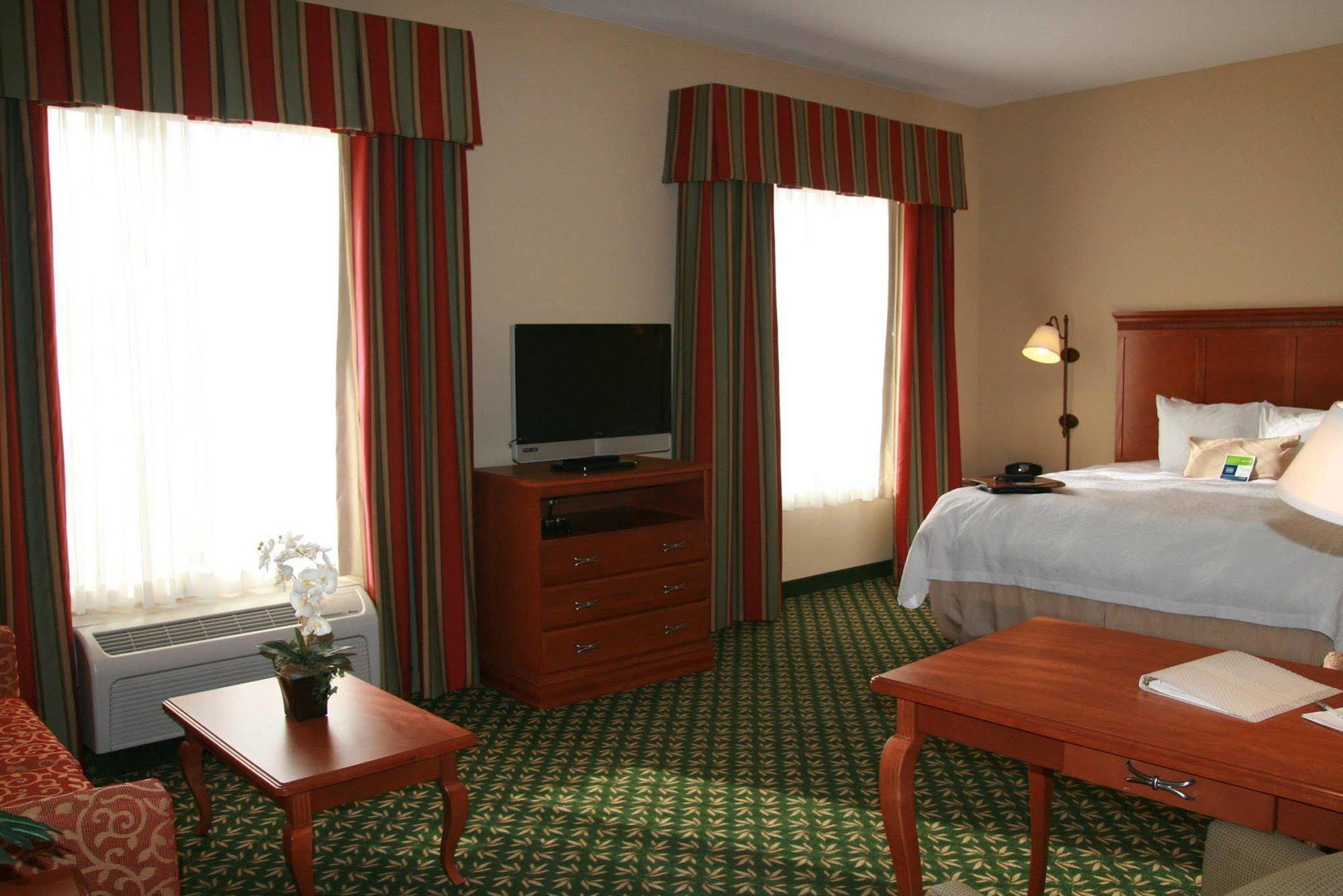 Newly Renovated Hampton Inn Omaha West Lakeside Værelse billede